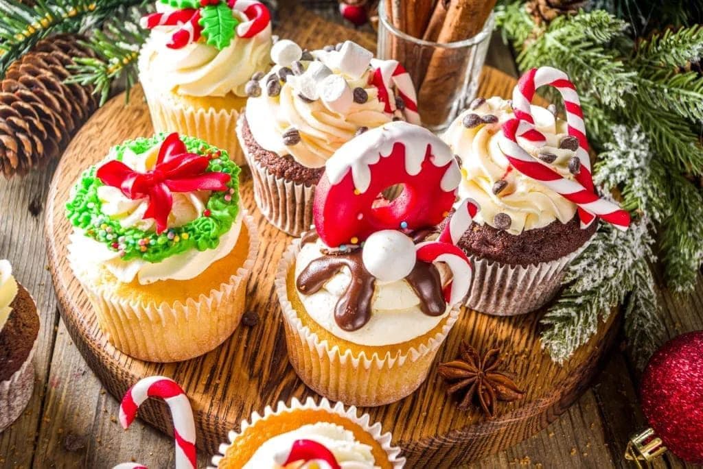 Trending Christmas Desserts- festive cupcakes